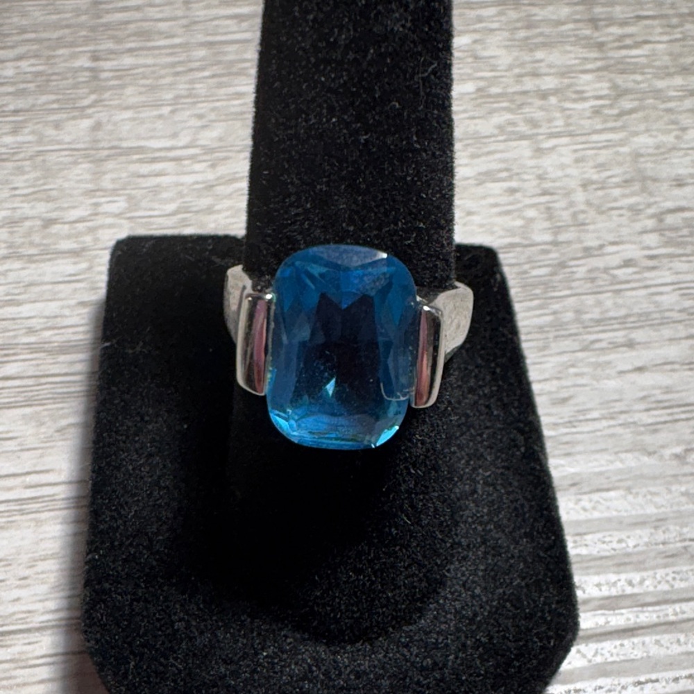 Lia Sophia Silver Ring with Blue Stone Size 6